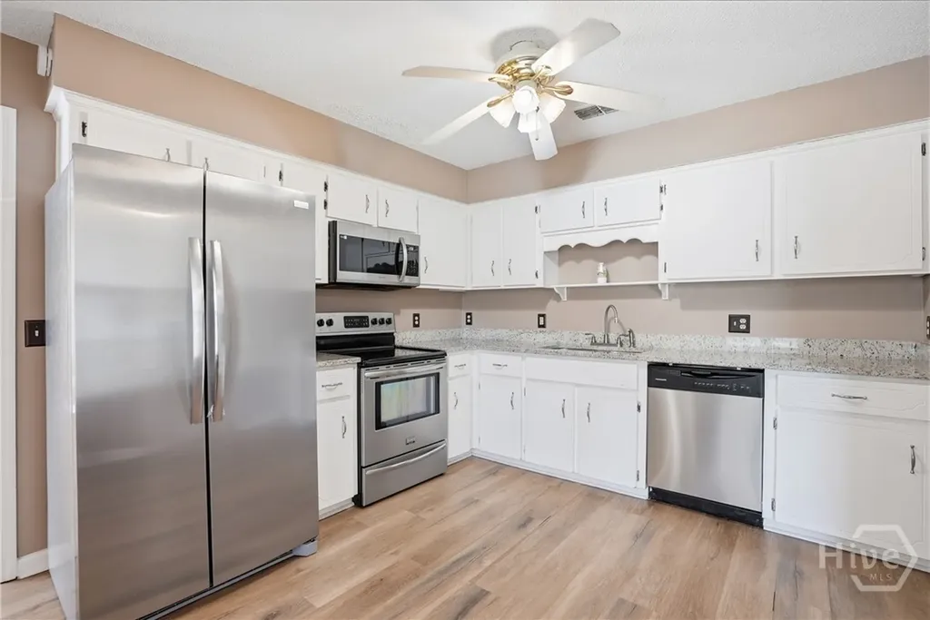 197 Waters Avenue Allenhurst GA 31301