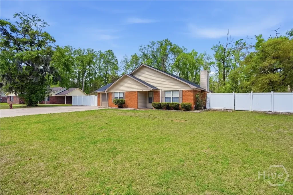 197 Waters Avenue Allenhurst GA 31301