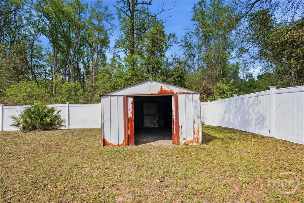 197 Waters Avenue Allenhurst GA 31301