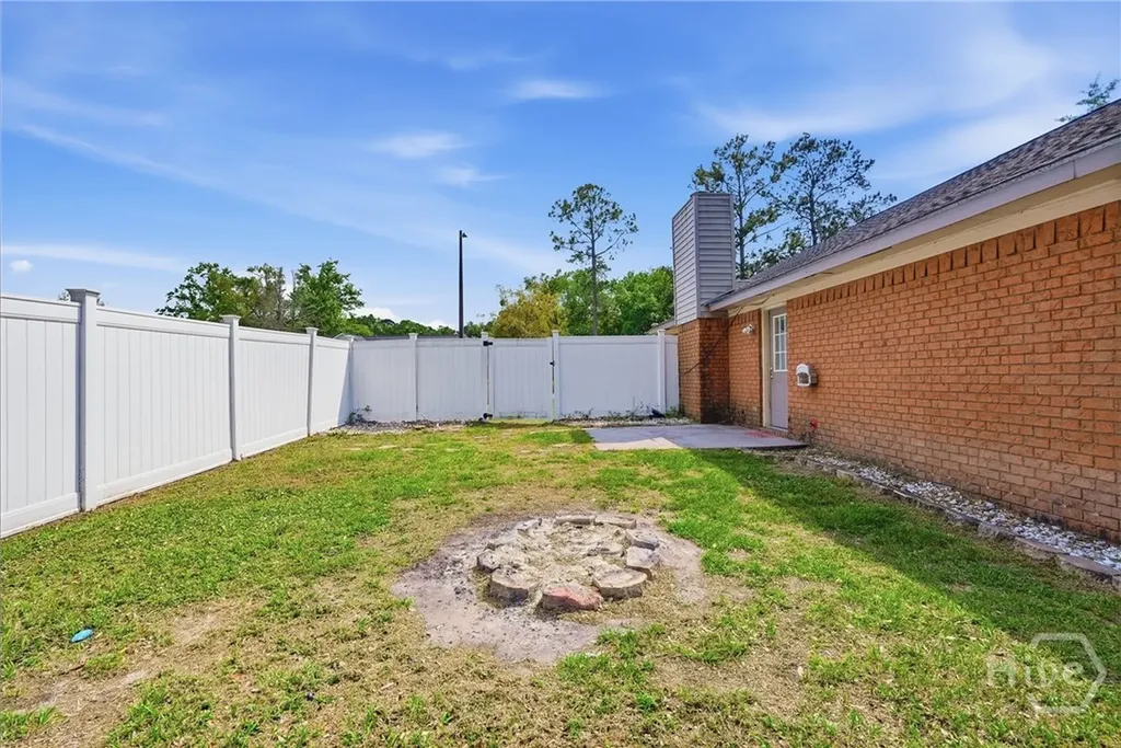 197 Waters Avenue Allenhurst GA 31301