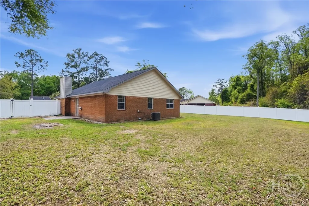 197 Waters Avenue Allenhurst GA 31301