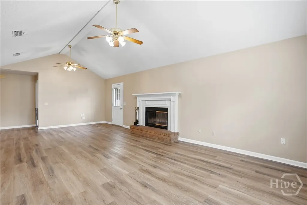 197 Waters Avenue Allenhurst GA 31301