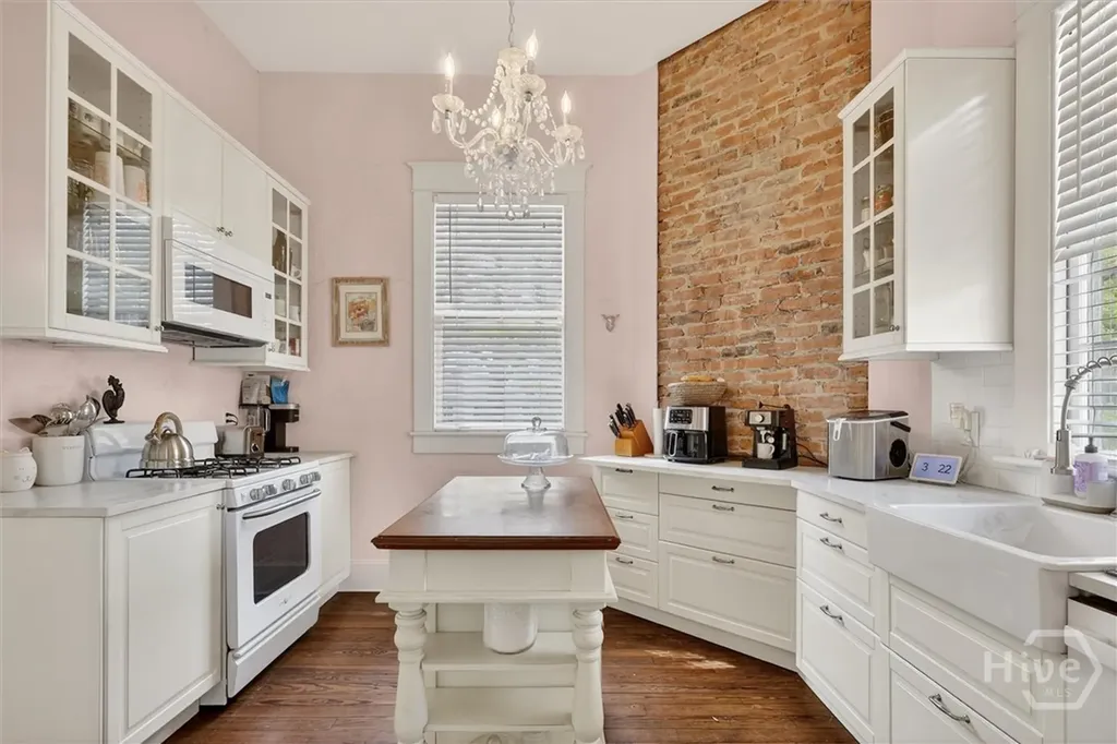 416 W 36th Street Savannah GA 31401