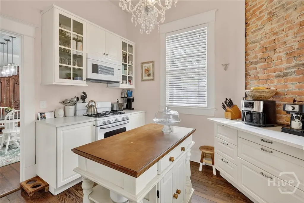416 W 36th Street Savannah GA 31401