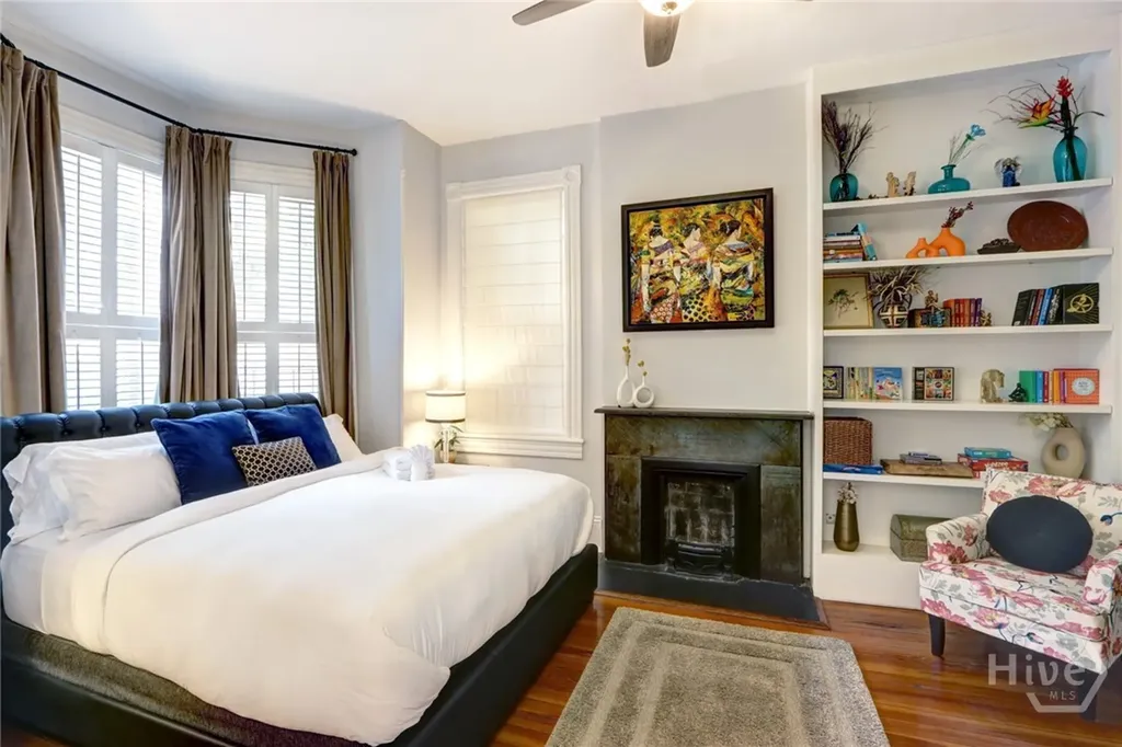 220 E State Street Savannah GA 31401