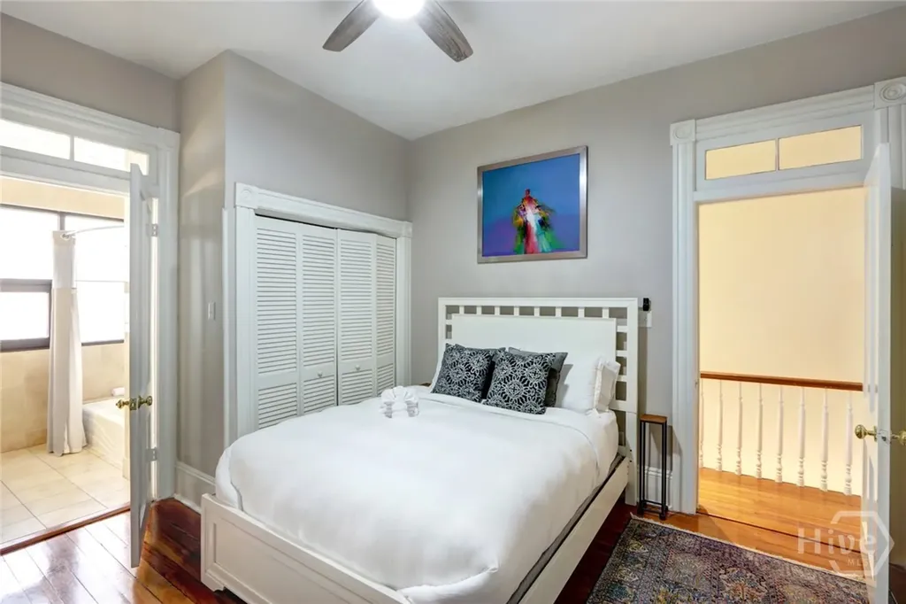 220 E State Street Savannah GA 31401