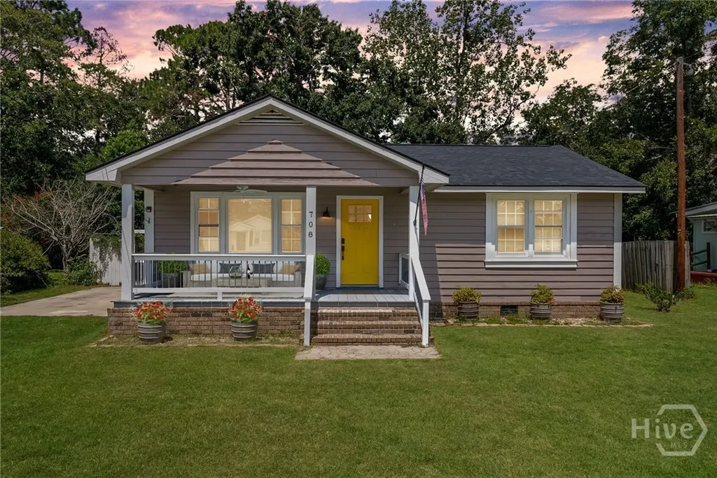 708 Virginia Avenue Glennville GA 30427
