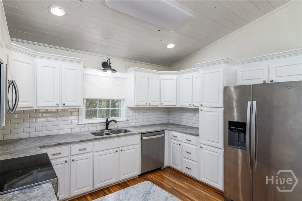 708 Virginia Avenue Glennville GA 30427