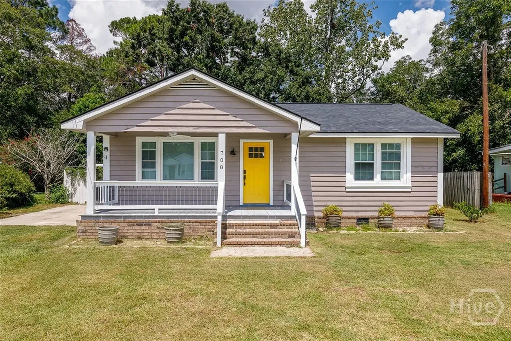 708 Virginia Avenue Glennville GA 30427