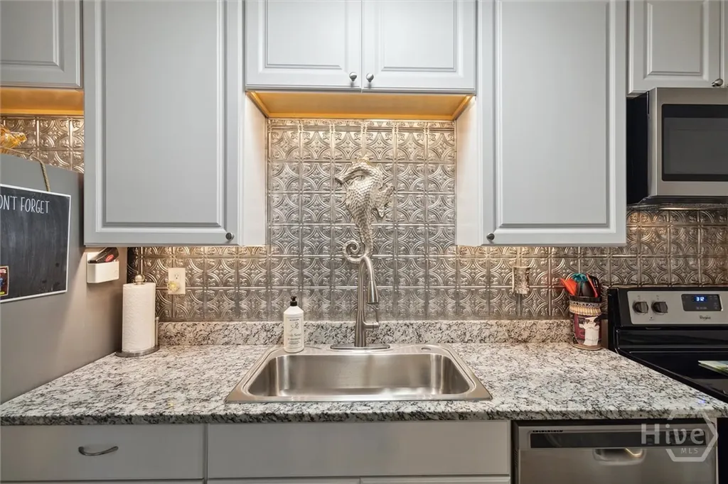 204 Kevin Drive Savannah GA 31406