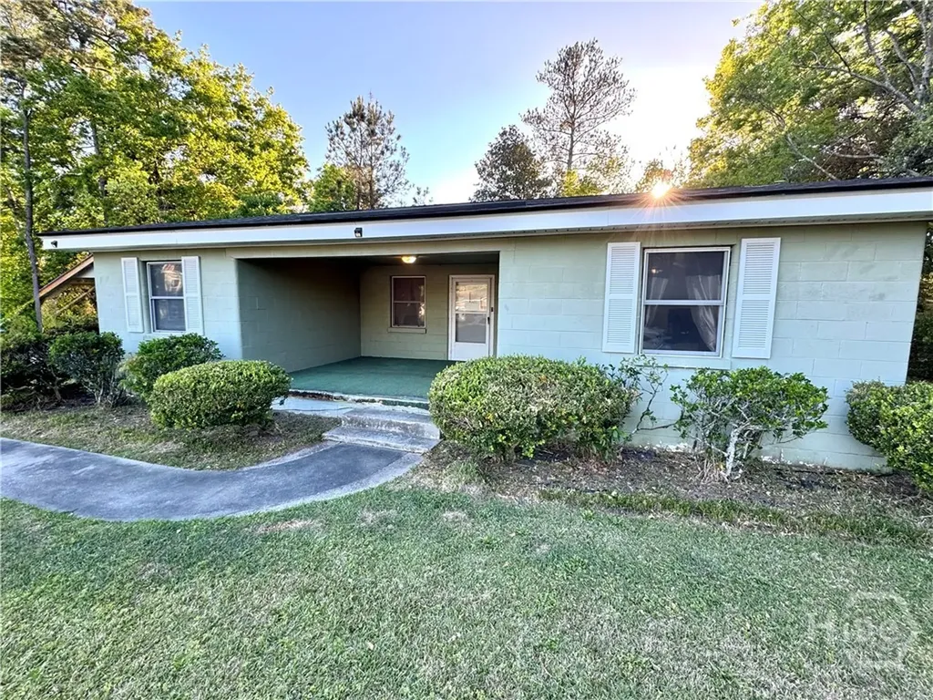 147 Camellia Avenue Savannah GA 31408
