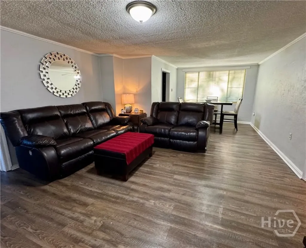 147 Camellia Avenue Savannah GA 31408