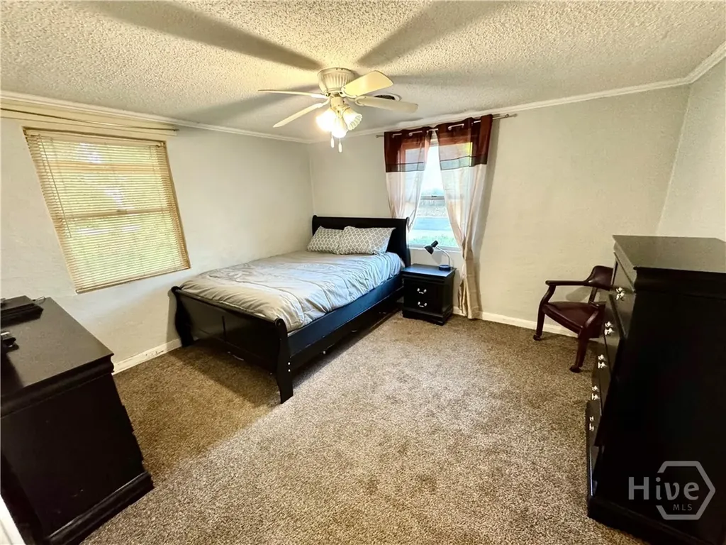 147 Camellia Avenue Savannah GA 31408