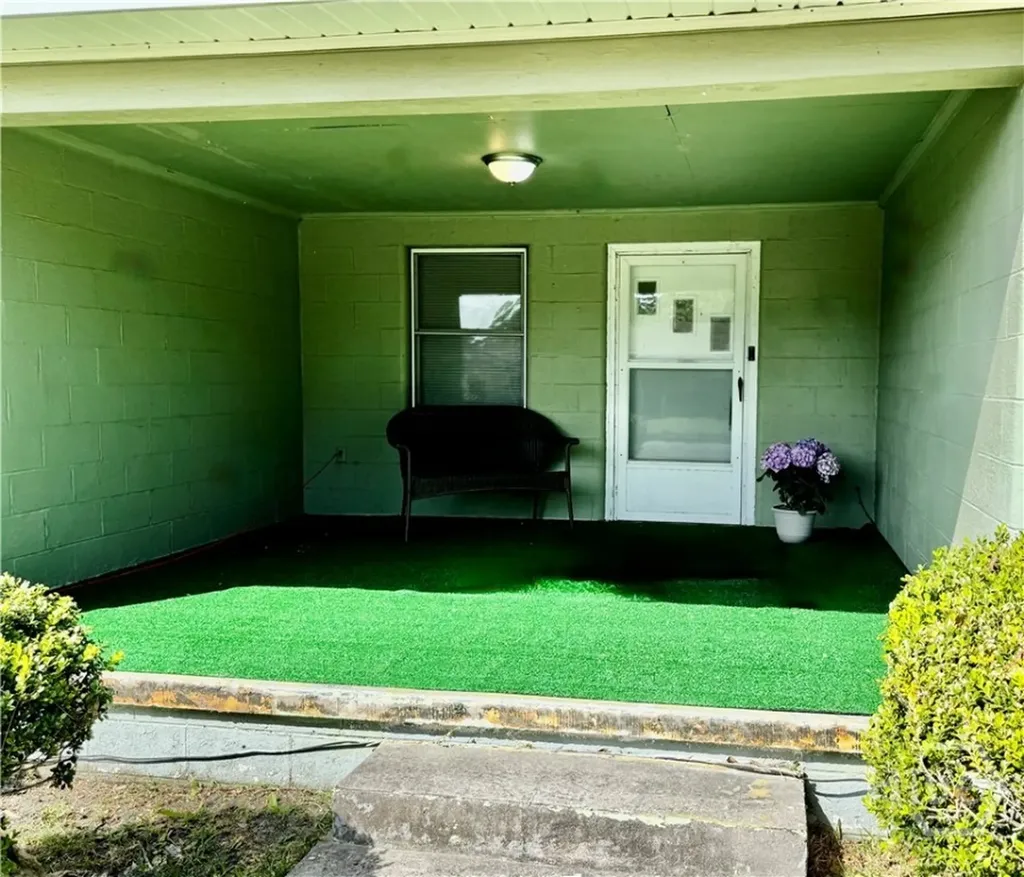 147 Camellia Avenue Savannah GA 31408