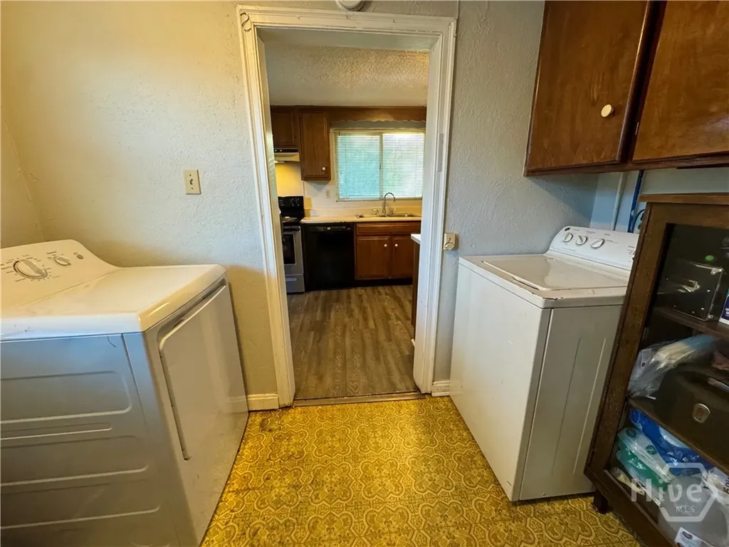 147 Camellia Avenue Savannah GA 31408