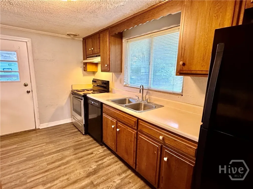 147 Camellia Avenue Savannah GA 31408