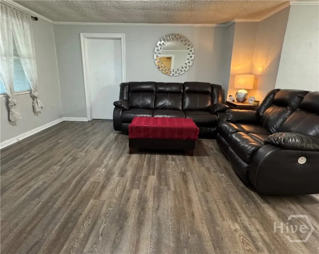147 Camellia Avenue Savannah GA 31408