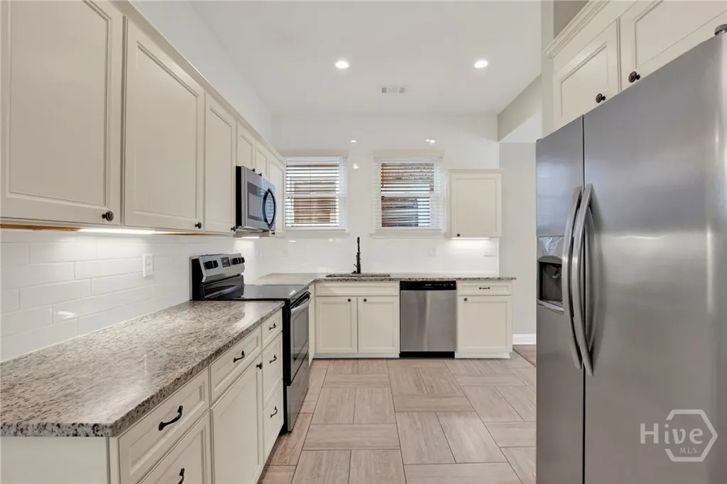 856 E 35th Street Savannah GA 31401