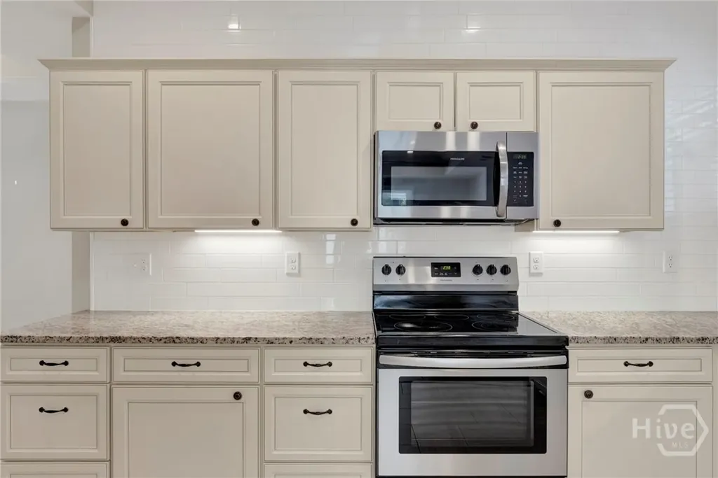 856 E 35th Street Savannah GA 31401
