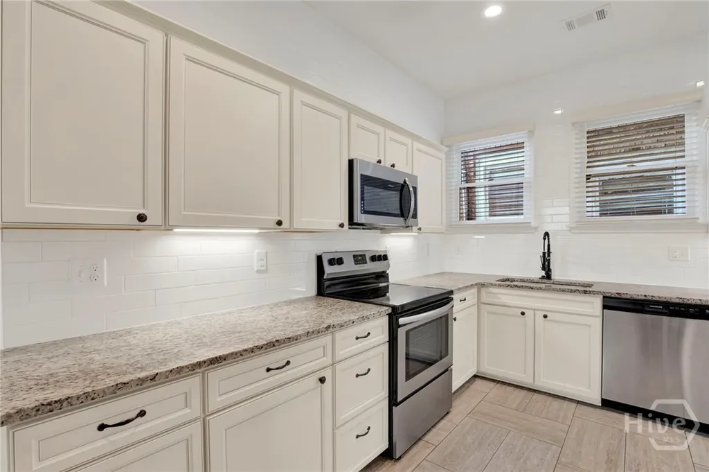 856 E 35th Street Savannah GA 31401