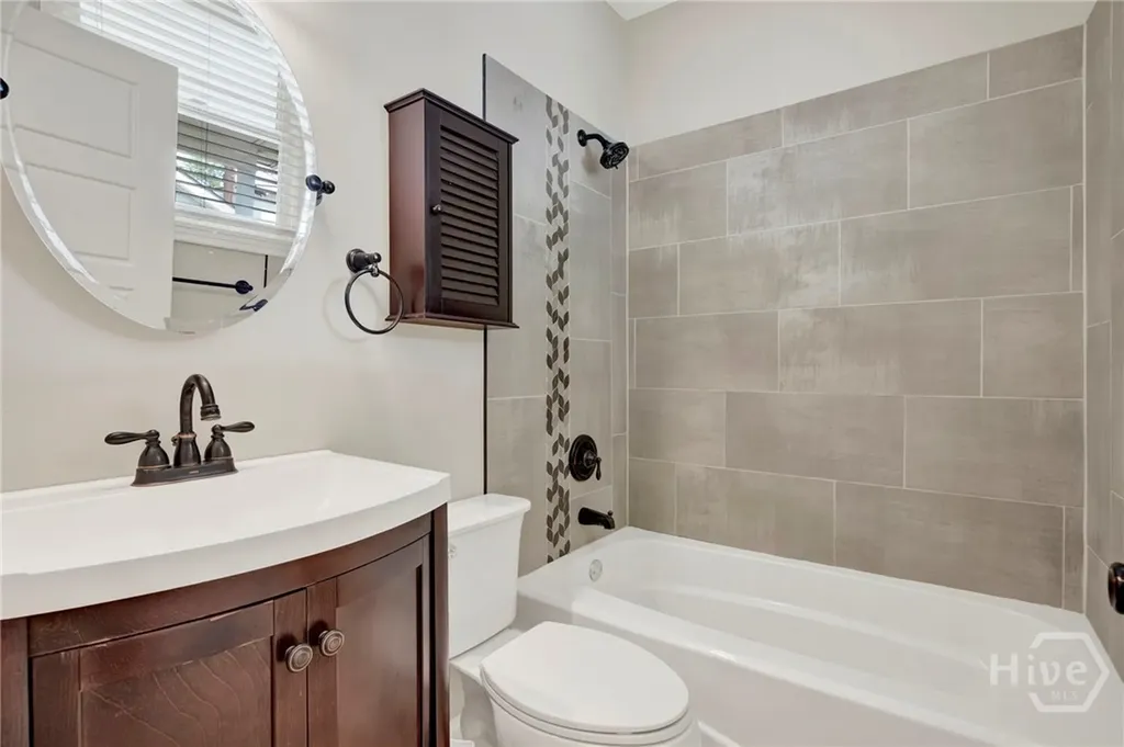 856 E 35th Street Savannah GA 31401