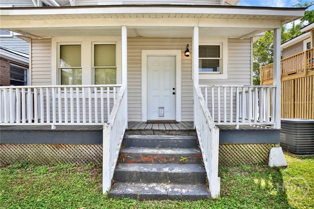 856 E 35th Street Savannah GA 31401