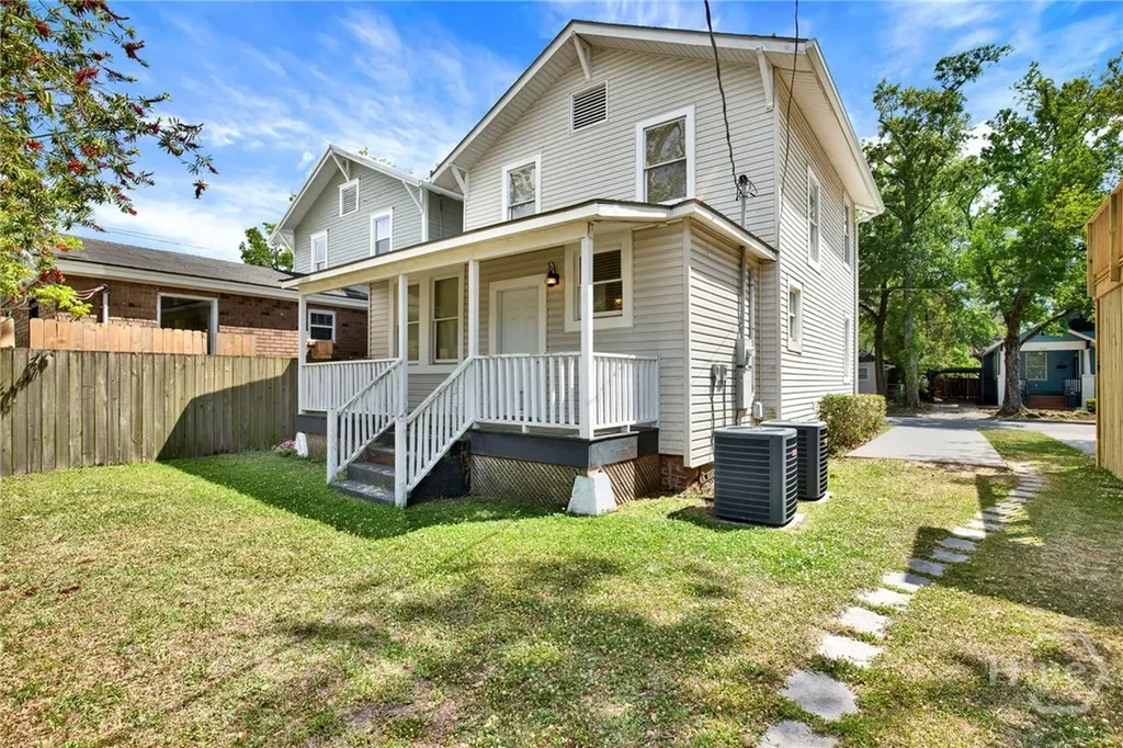 856 E 35th Street Savannah GA 31401