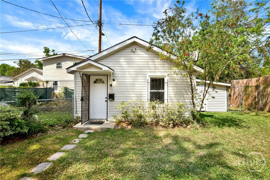 856 E 35th Street Savannah GA 31401