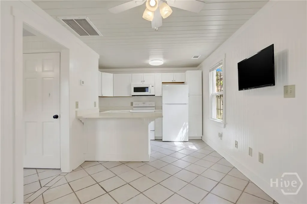 856 E 35th Street Savannah GA 31401
