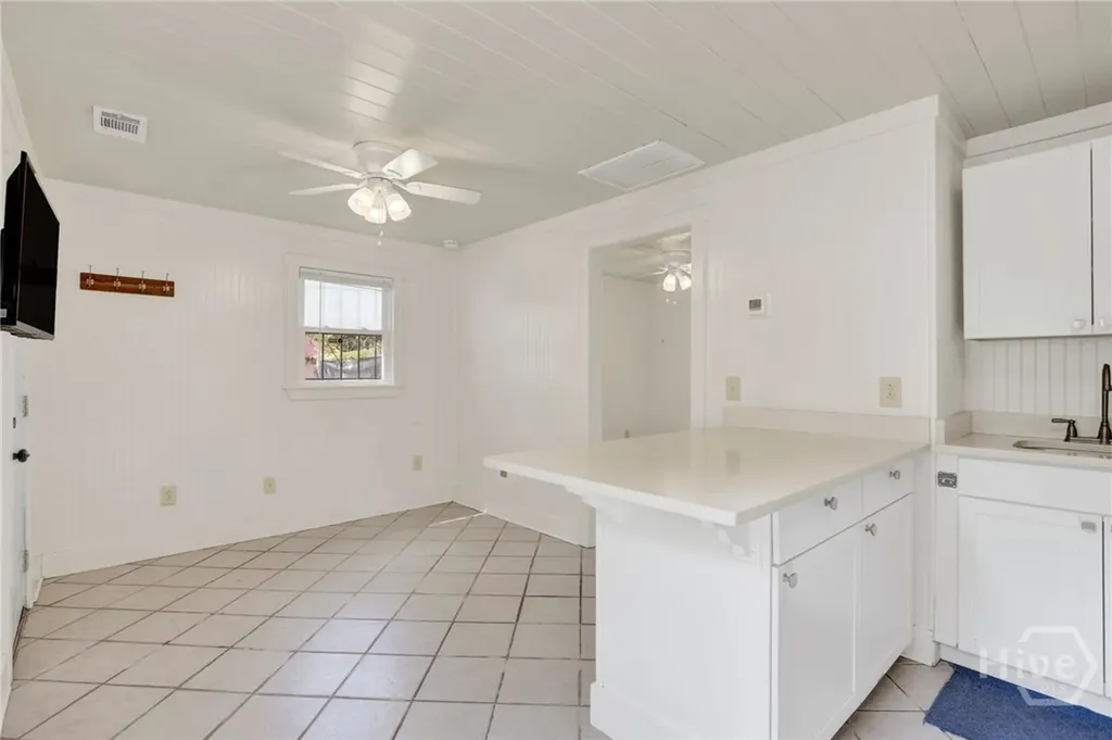 856 E 35th Street Savannah GA 31401
