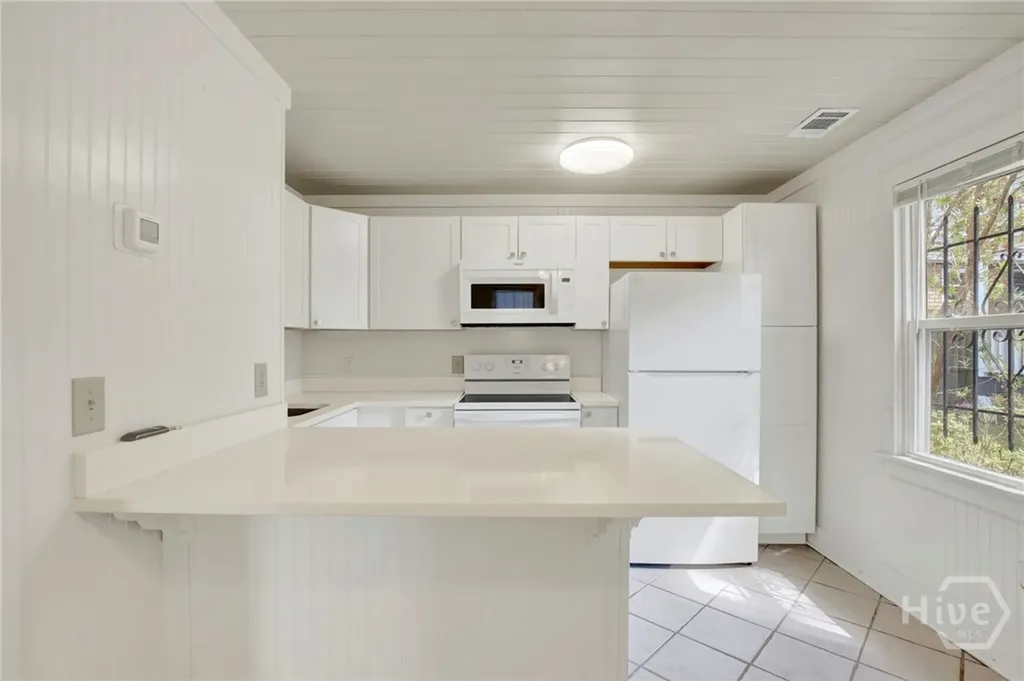 856 E 35th Street Savannah GA 31401