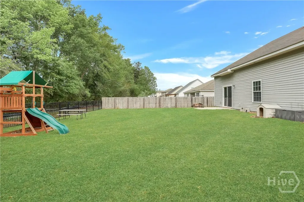 25 Bonnie Circle Ellabell GA 31308