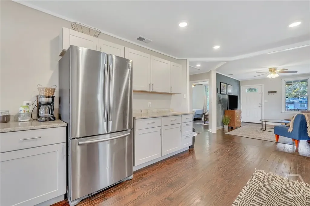 2106 Bolling Street Savannah GA 31404