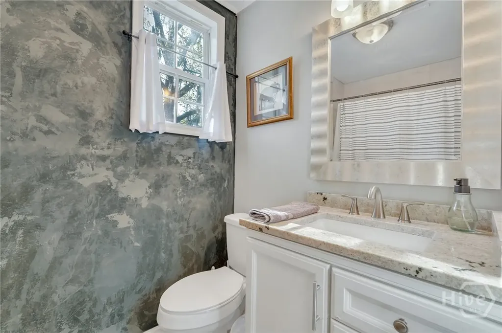 2106 Bolling Street Savannah GA 31404
