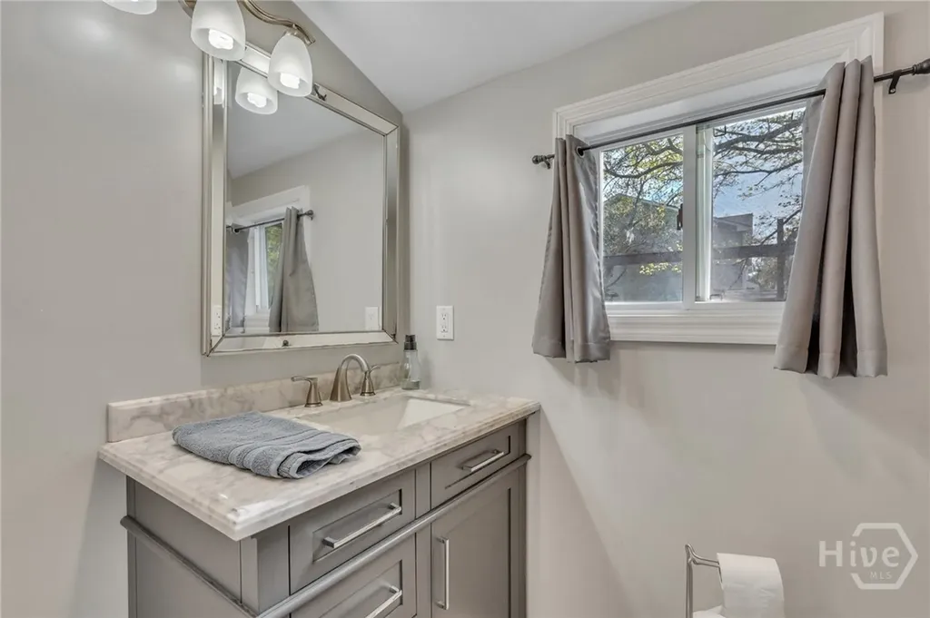 2106 Bolling Street Savannah GA 31404