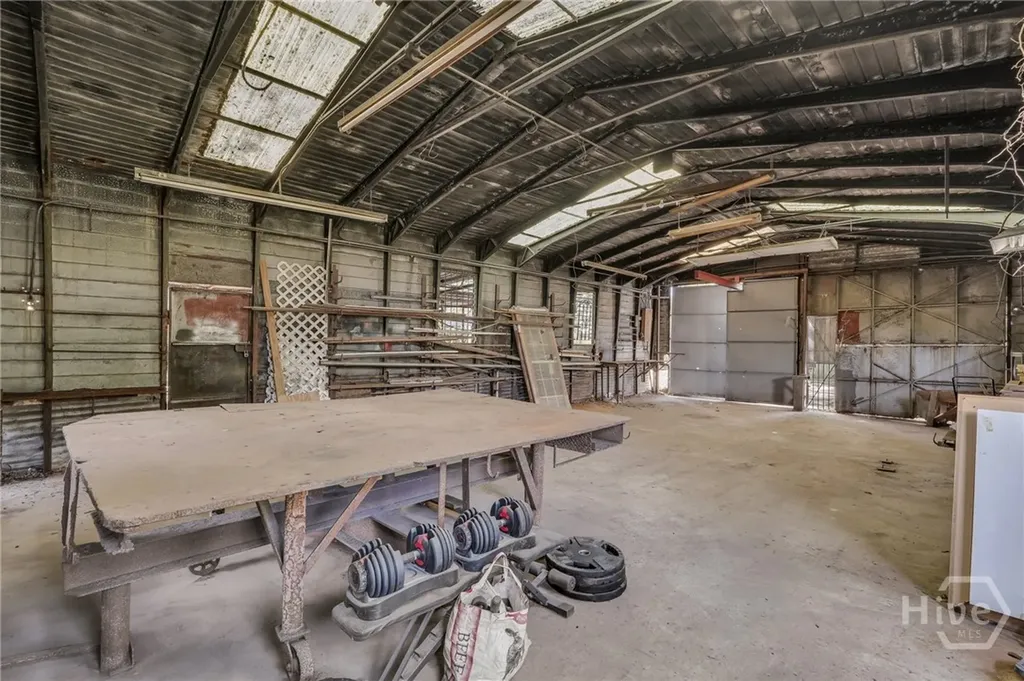 2106 Bolling Street Savannah GA 31404