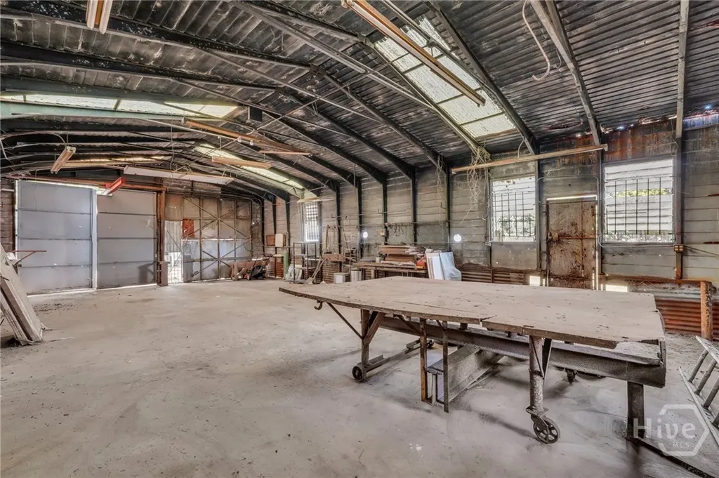 2106 Bolling Street Savannah GA 31404
