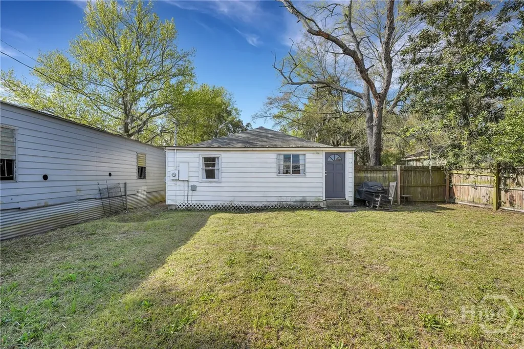 2106 Bolling Street Savannah GA 31404