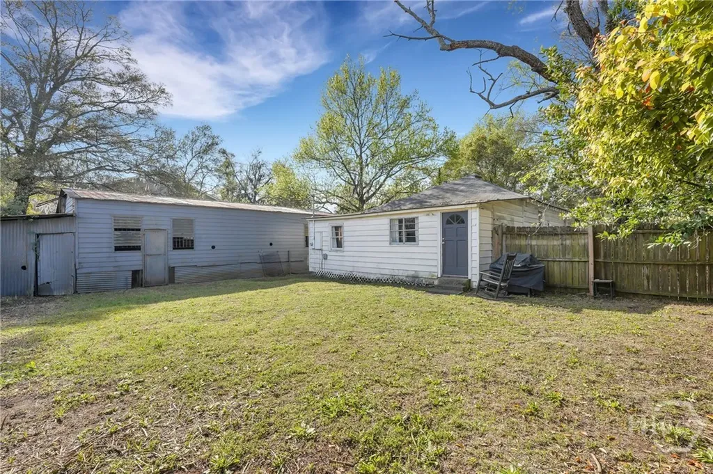 2106 Bolling Street Savannah GA 31404