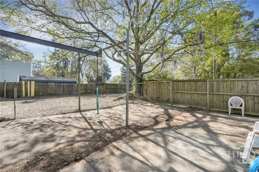 2106 Bolling Street Savannah GA 31404