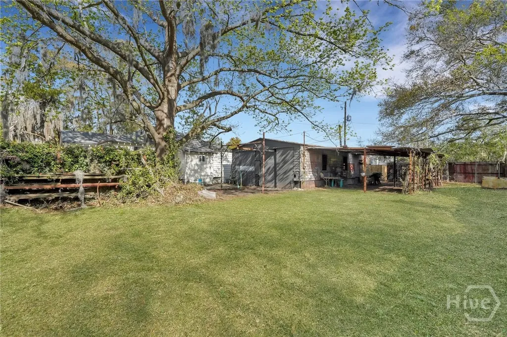 2106 Bolling Street Savannah GA 31404