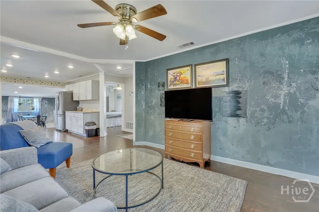2106 Bolling Street Savannah GA 31404