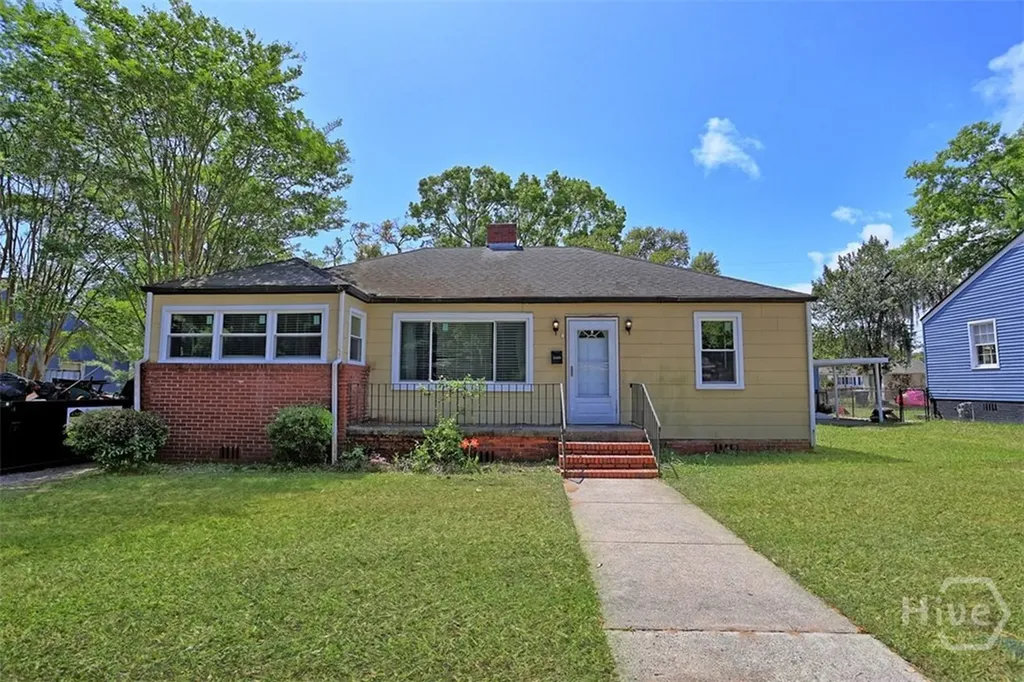 2403 E 37th Street Savannah GA 31404