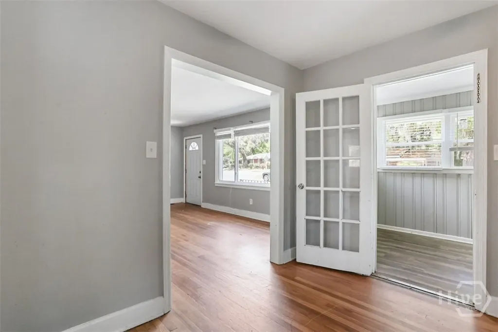 2403 E 37th Street Savannah GA 31404