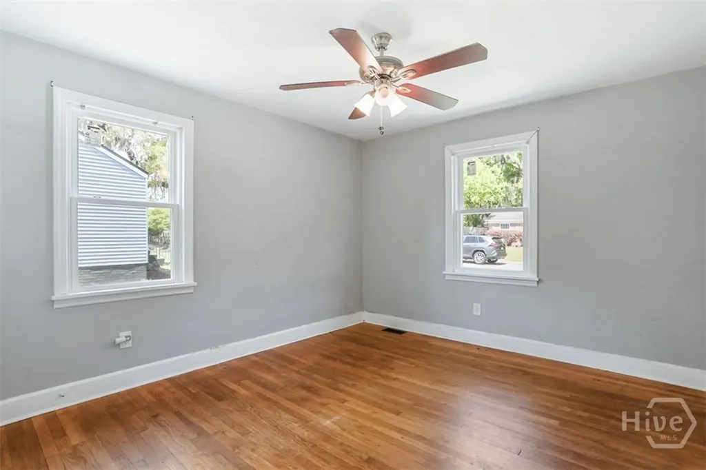 2403 E 37th Street Savannah GA 31404
