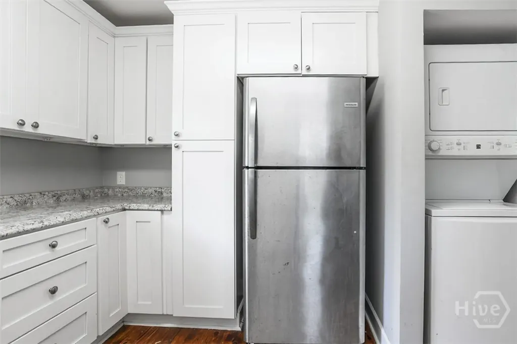 2403 E 37th Street Savannah GA 31404