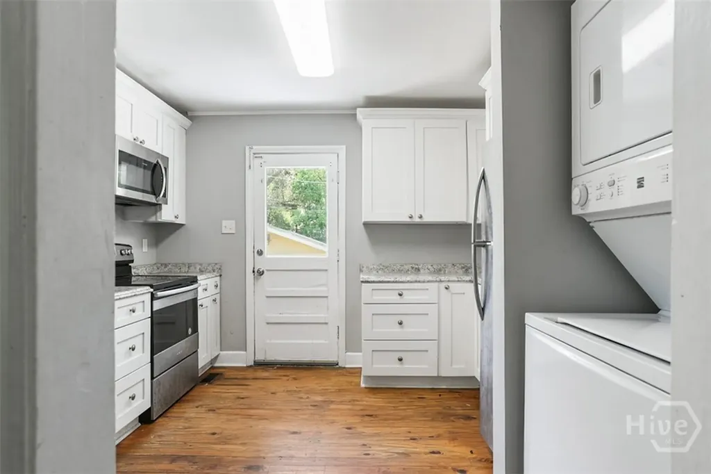 2403 E 37th Street Savannah GA 31404