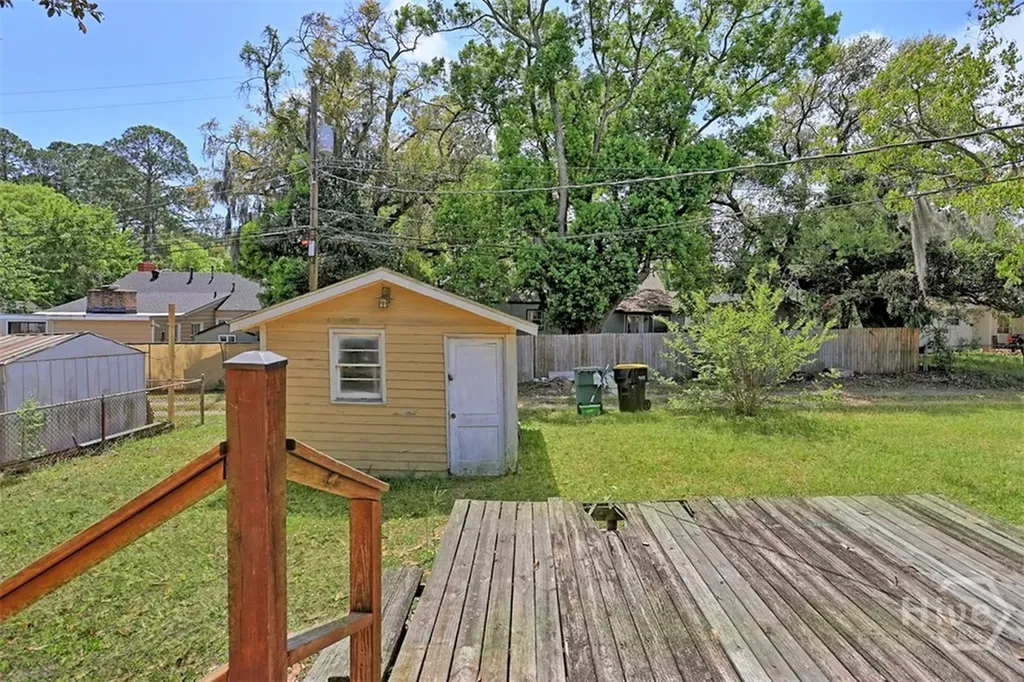 2403 E 37th Street Savannah GA 31404