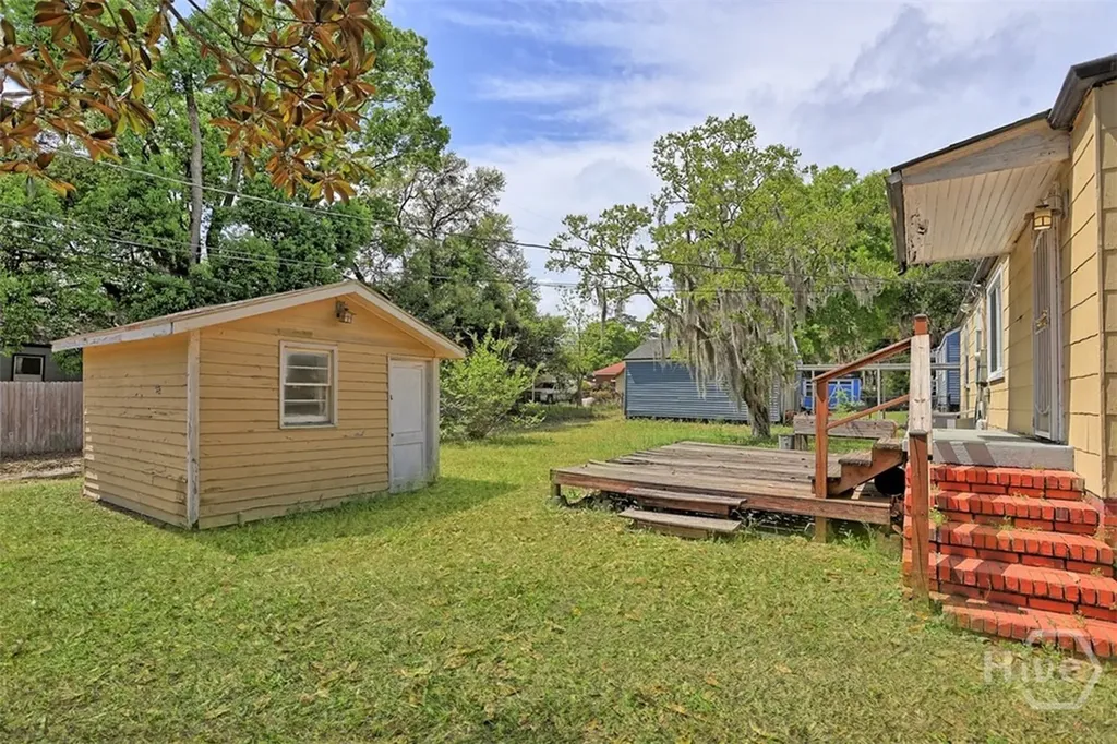 2403 E 37th Street Savannah GA 31404
