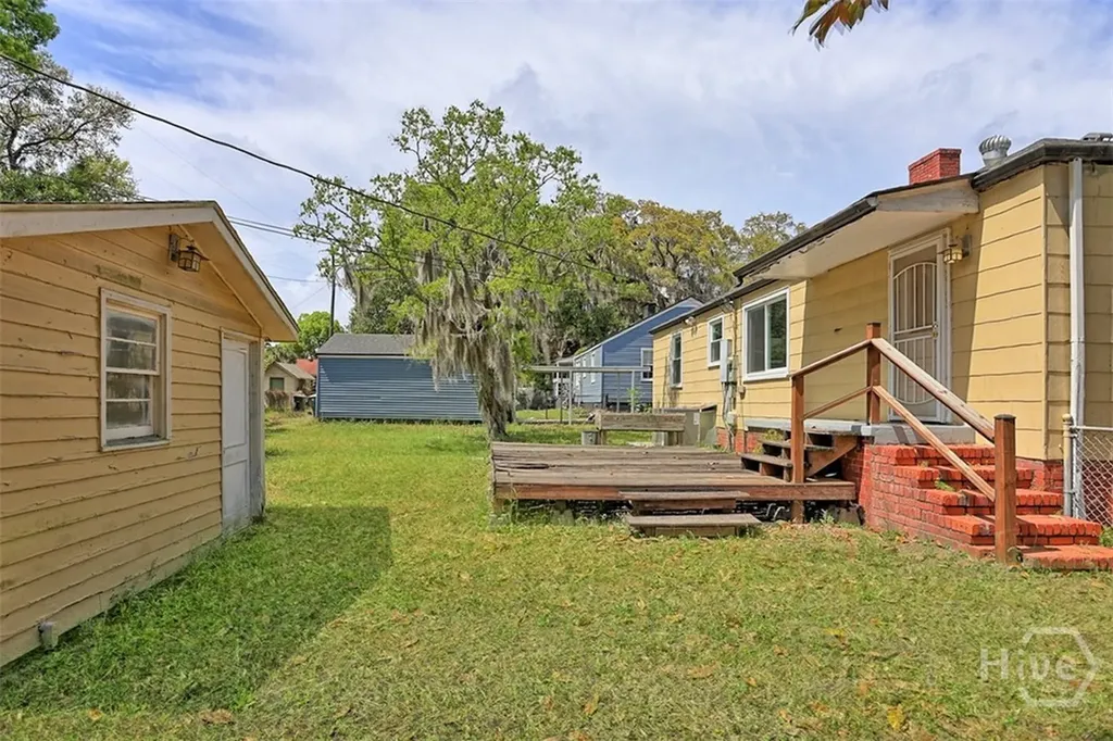 2403 E 37th Street Savannah GA 31404